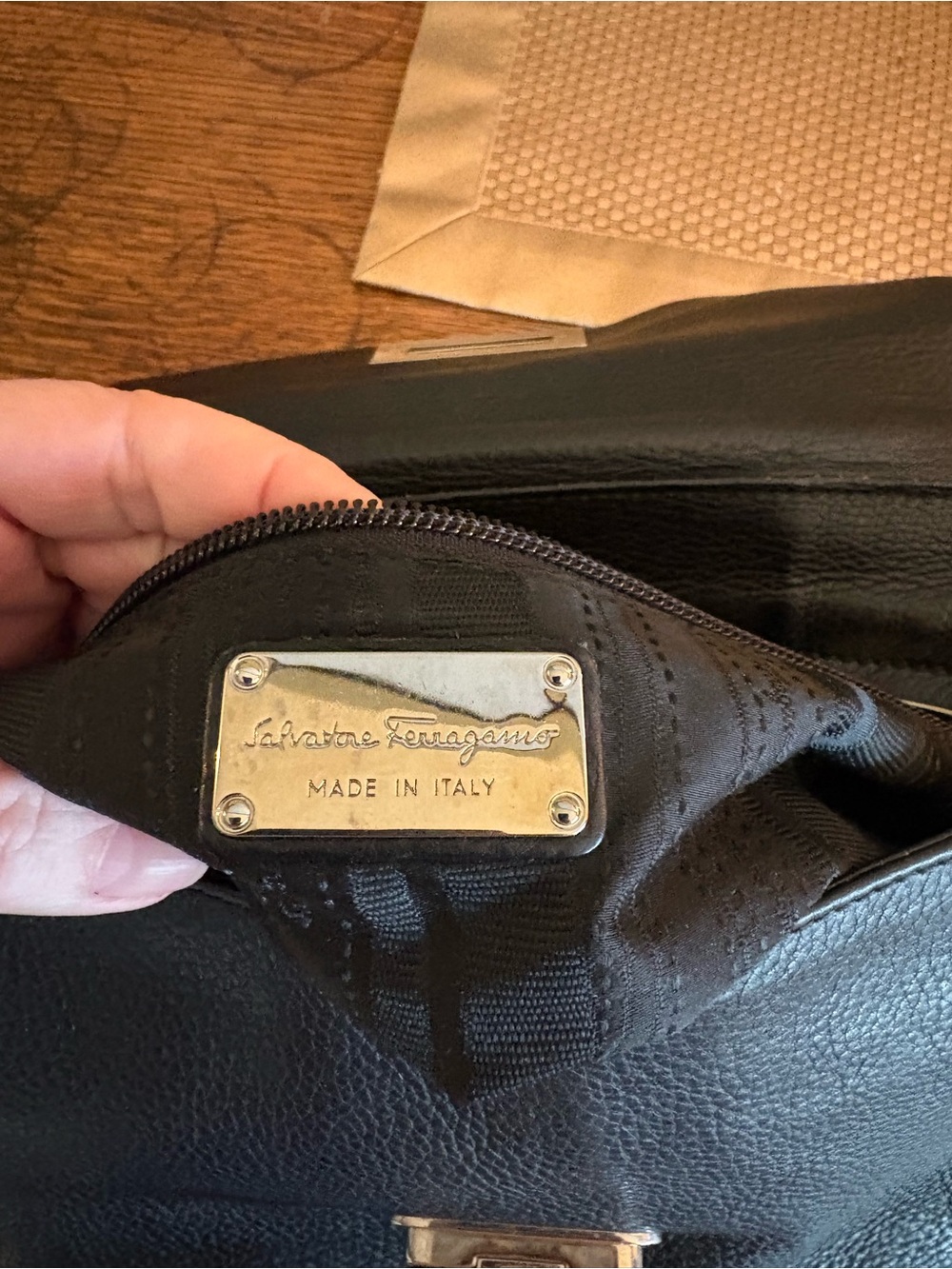 Salvatore Ferragamo Black Pebble Leather Sofia Shoulder Handbag Made In Italy - Picture 12 of 14